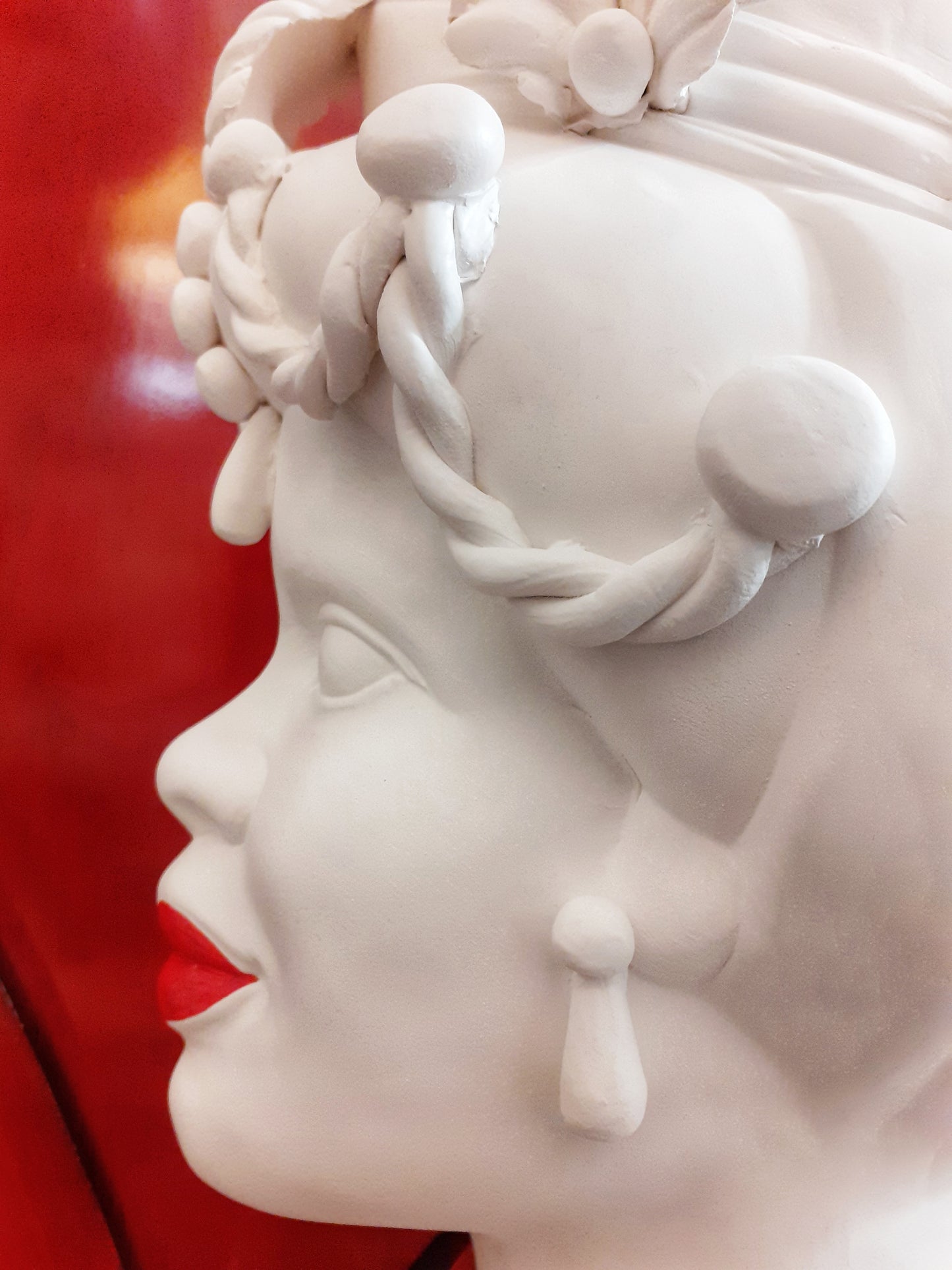 Testa di Moro Maschile in ceramica di Caltagirone (Bianco satinato/Rosso lucido)