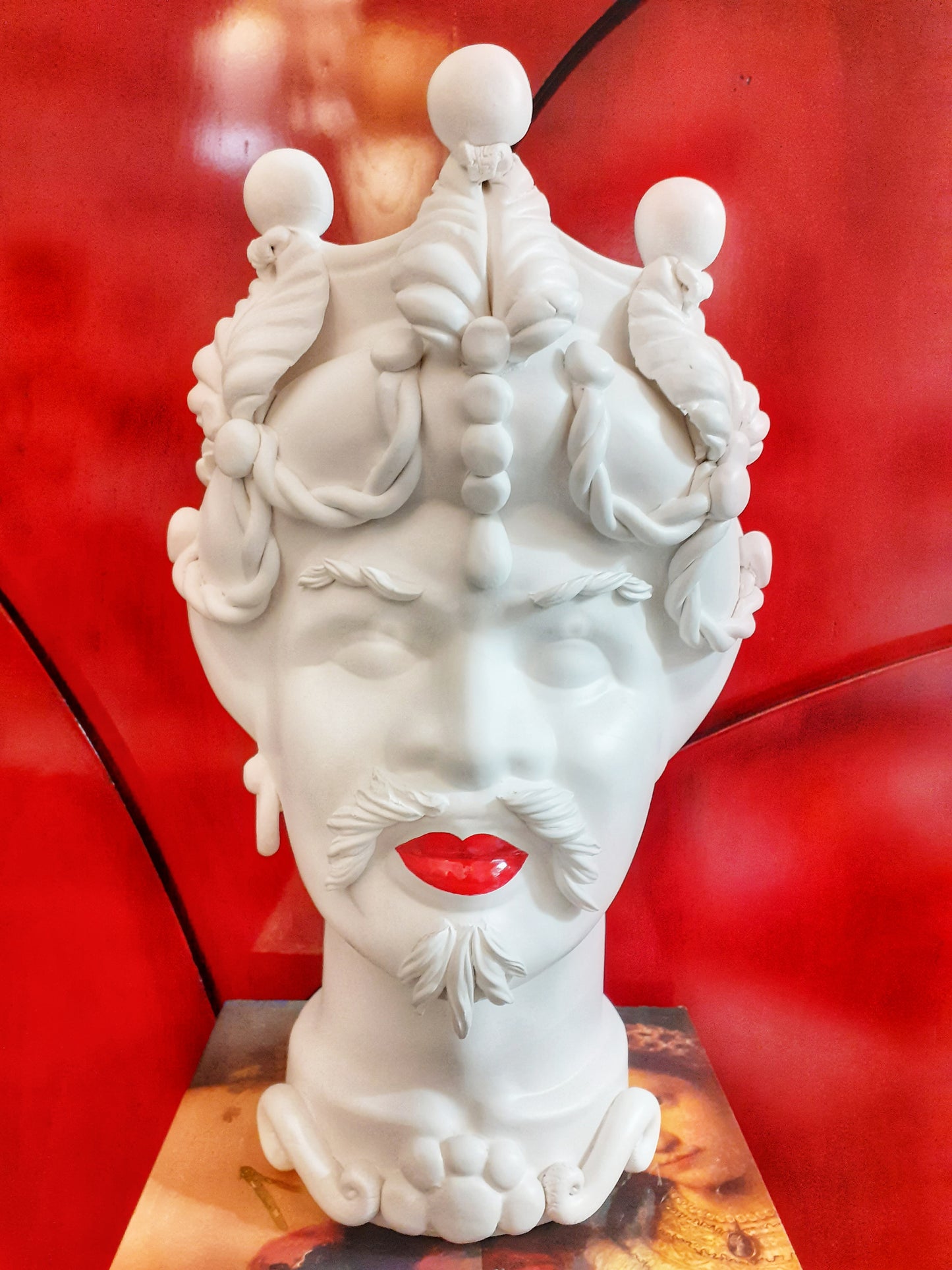 Testa di Moro Maschile in ceramica di Caltagirone (Bianco satinato/Rosso lucido)